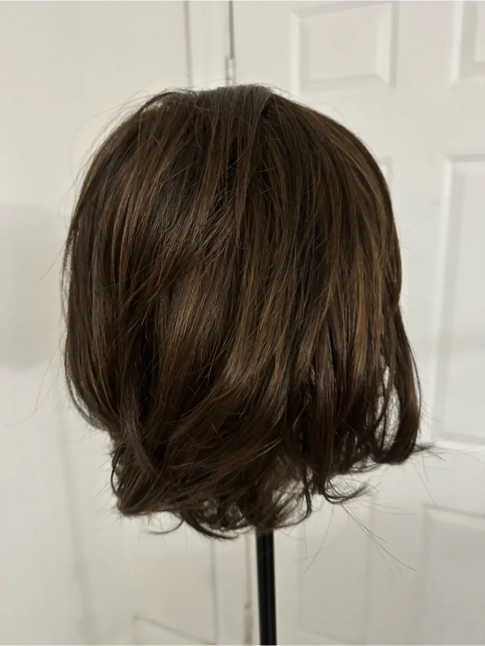 Like new Gabor Curves Ahead synthetic wig in chocolate brown - Picture 2 of 10